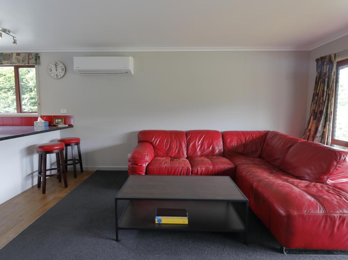 Mokonui Cottage - Te Anau Holiday Home المظهر الخارجي الصورة