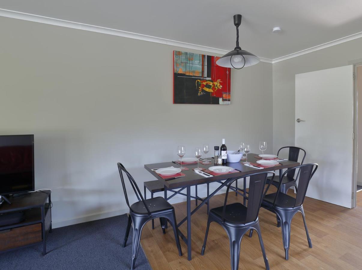 Mokonui Cottage - Te Anau Holiday Home المظهر الخارجي الصورة