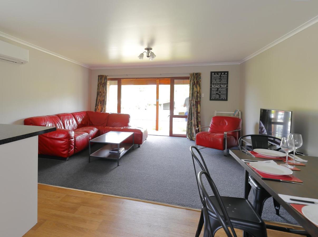 Mokonui Cottage - Te Anau Holiday Home المظهر الخارجي الصورة