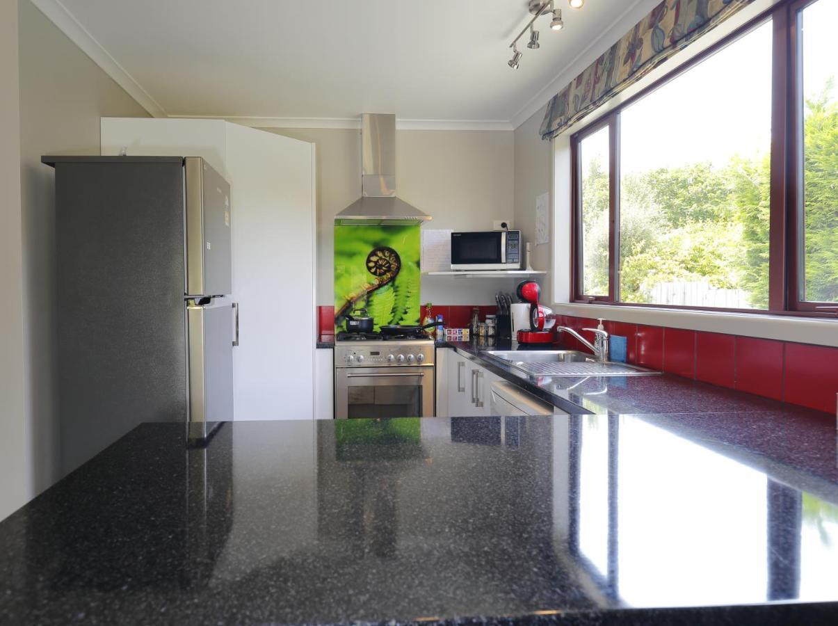 Mokonui Cottage - Te Anau Holiday Home المظهر الخارجي الصورة